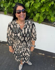 Viskose Kleid mit abstraktem Print