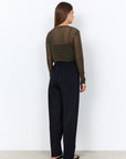 Banu Hose mit lässigem Schnitt in Schwarz