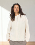 Teddy Jacke mit Knöpfen und Brusttasche in Creme
