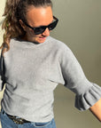 Weicher Rüschen-Pullover in Hellgrau