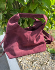 schicke Taschen in verschiedenen Formen in Bordeaux