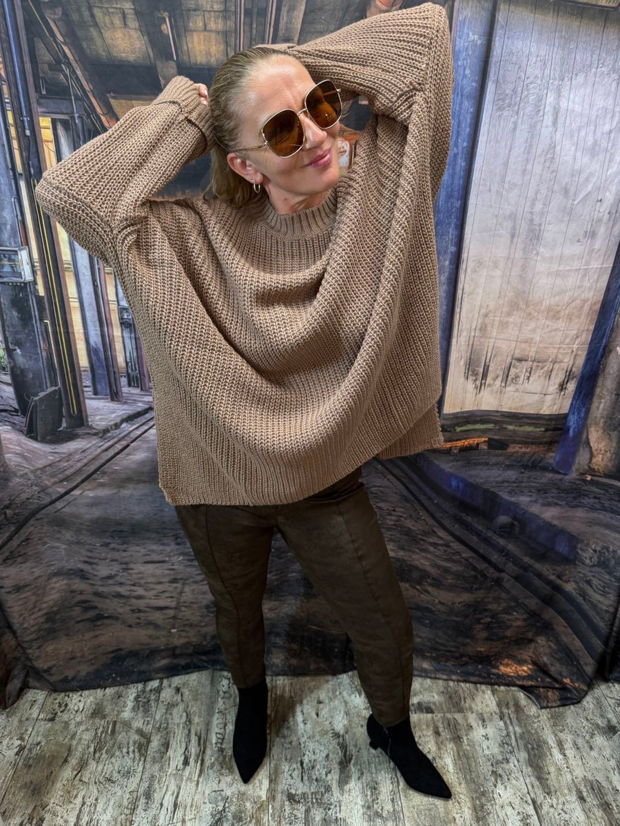 Longpullover aus Strick mit Kragen
