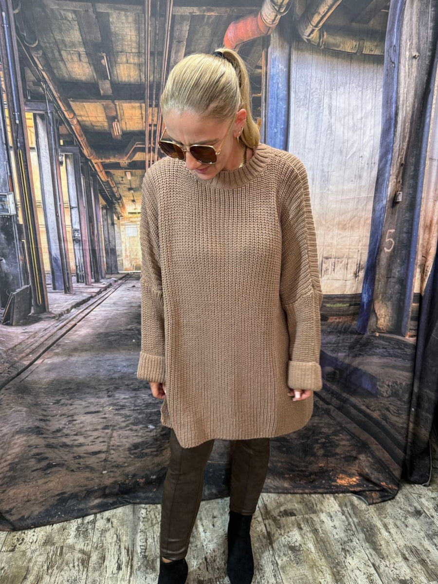 Longpullover aus Strick mit Kragen