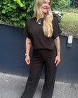Transparente Hose in Schwarz