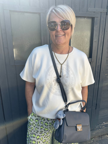 Banu Shirt mit Print in Creme