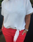Bluse mit Bindedetail in weiß