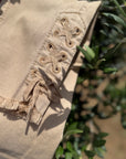 Stretch Jeans mit Flecht-Details in navy und beige