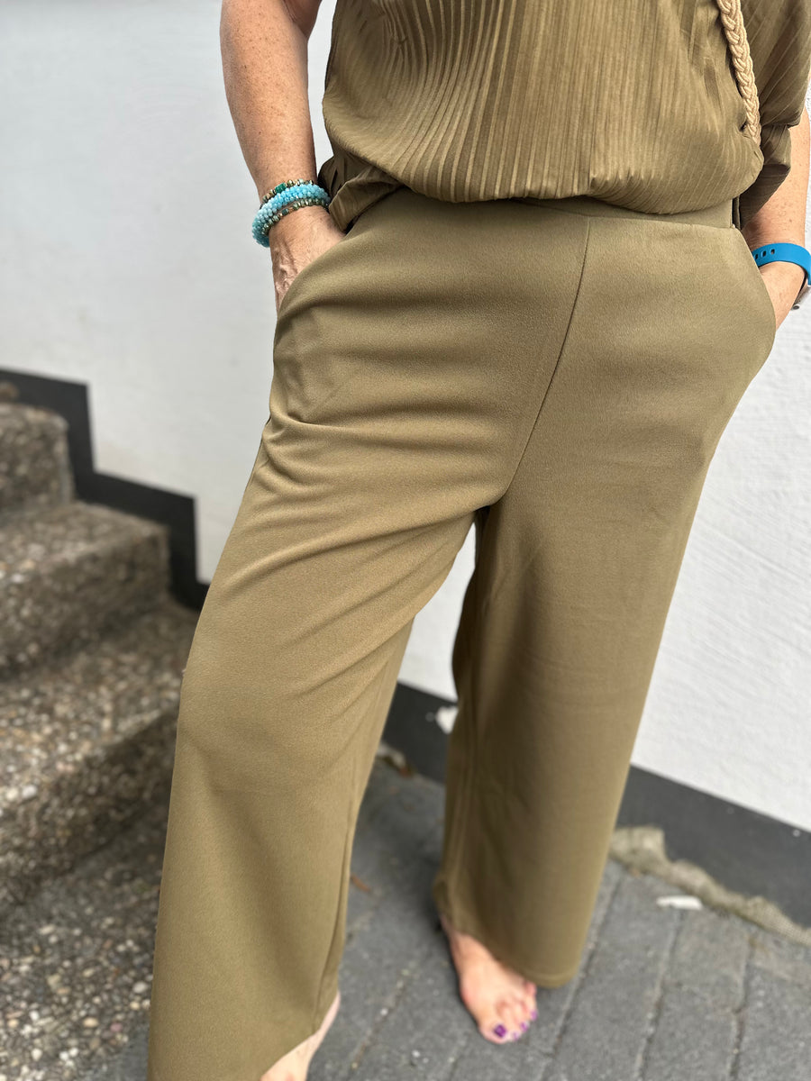 Schicke 7/8 Culotte in Olive