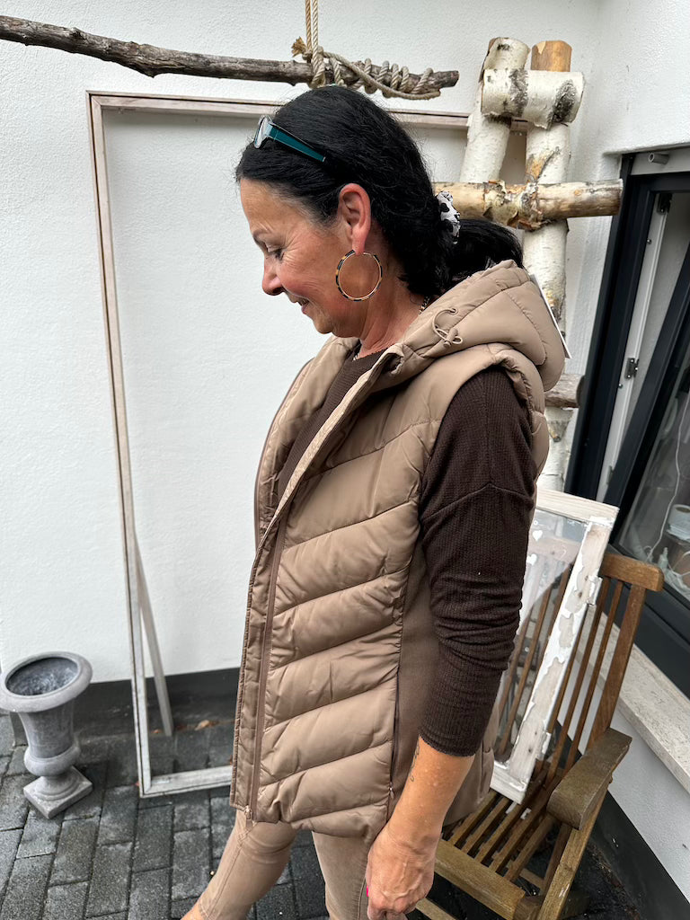 Weste mit flexibler Taille in Taupe