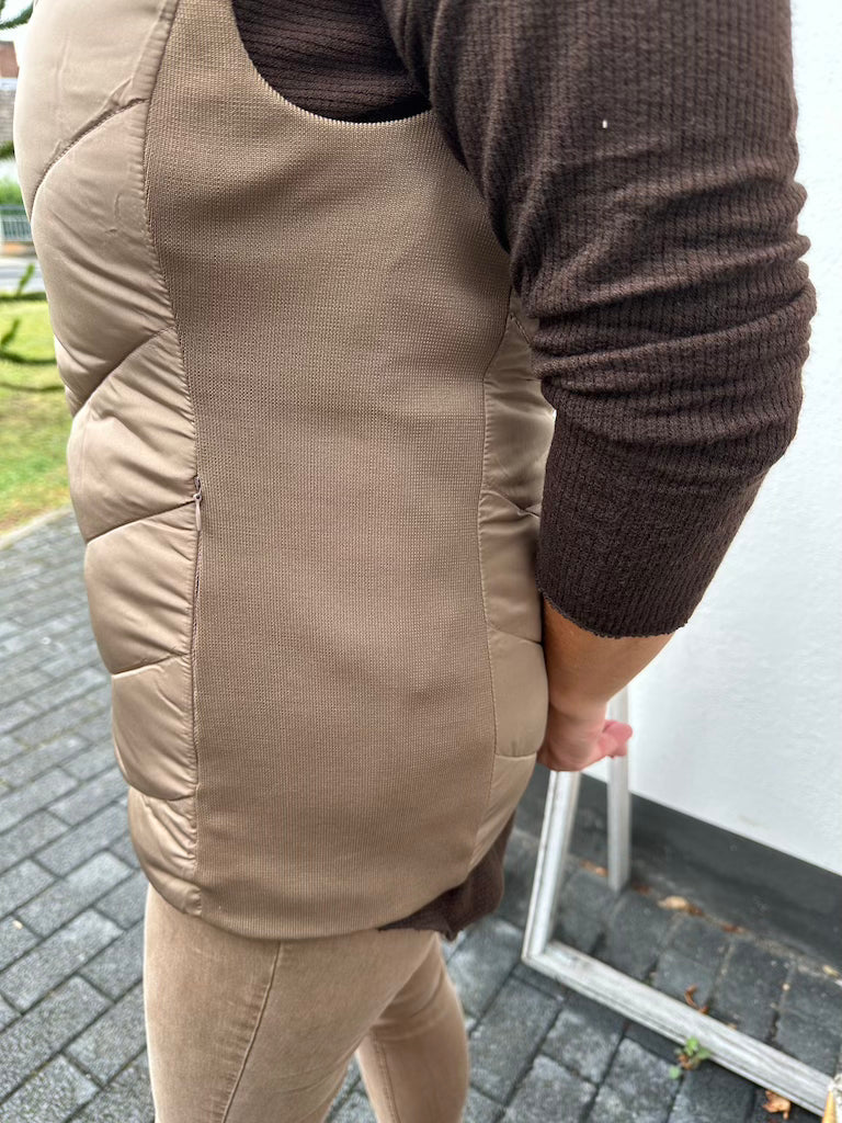 Weste mit flexibler Taille in Taupe