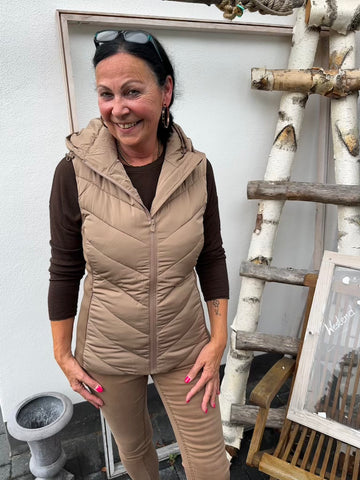 Weste mit flexibler Taille in Taupe
