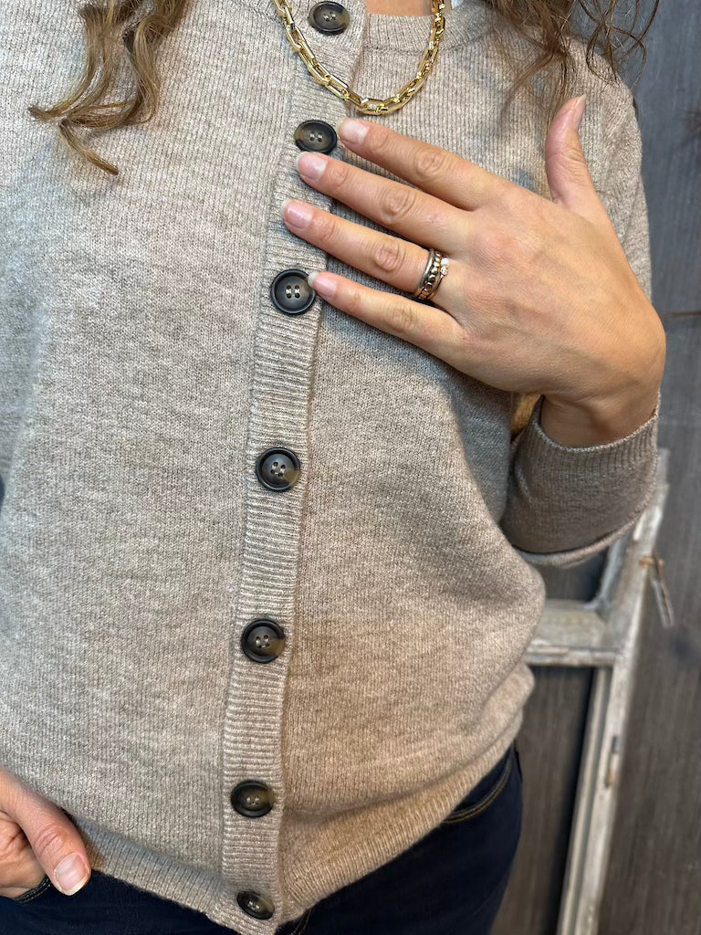 Strickjacke in Beige