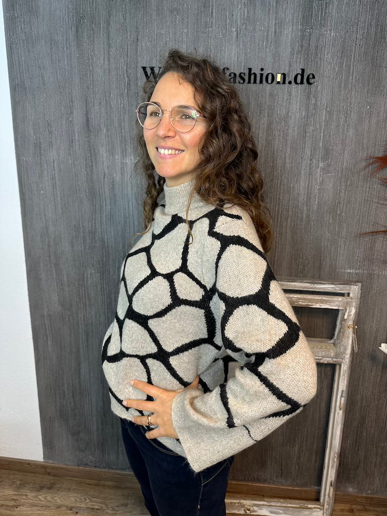 Pullover mit Muster und höherem Kragen