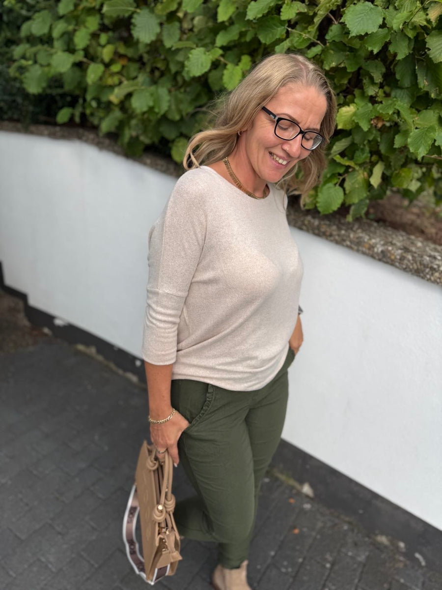 Joggpants mit Rüschentaschen in zwei Farben