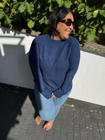 Pullover mit hohem Ausschnitt in tollem Blauton