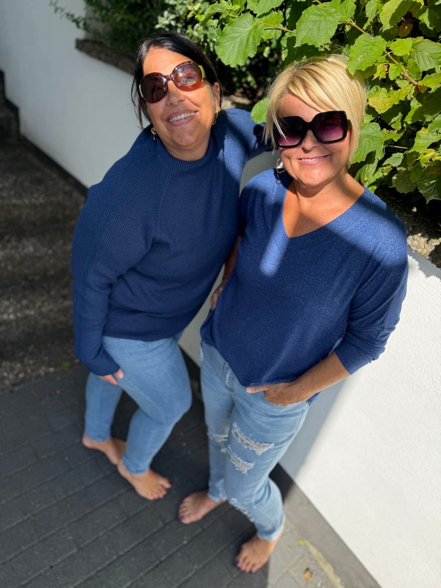 Pullover mit hohem Ausschnitt in tollem Blauton