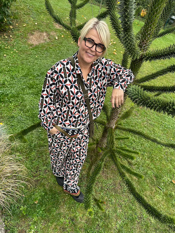 Culotte mit geometrischem Blumenprint