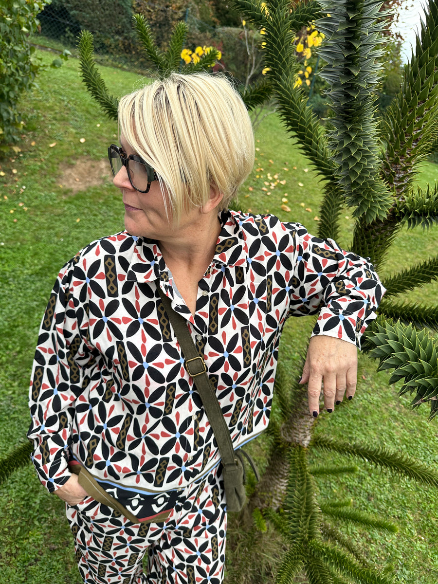 Bluse mit geometrischem Blumenprint