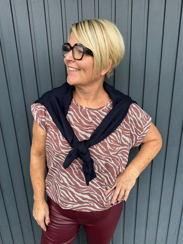 Shirt mit Leoprint in Bordeaux