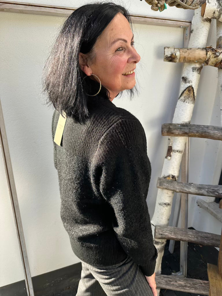 Kuscheliger Pullover in Schwarz