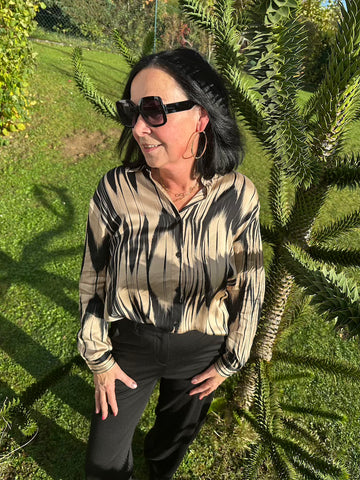 Festliche Bluse mit abstraktem Druck in Beige