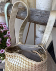 Rucksack-Tasche in metallischen und neutralen Farben