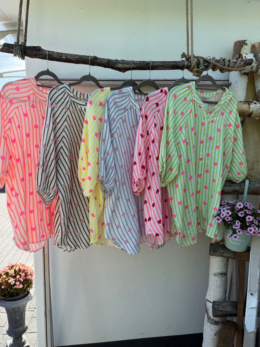 Musselinbluse mit Herzchen