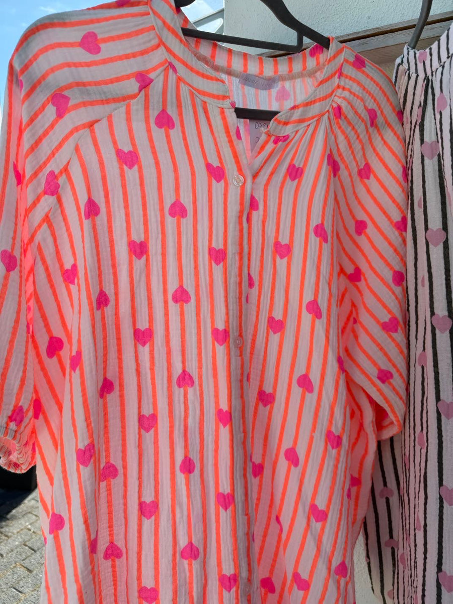 Musselinbluse mit Herzchen