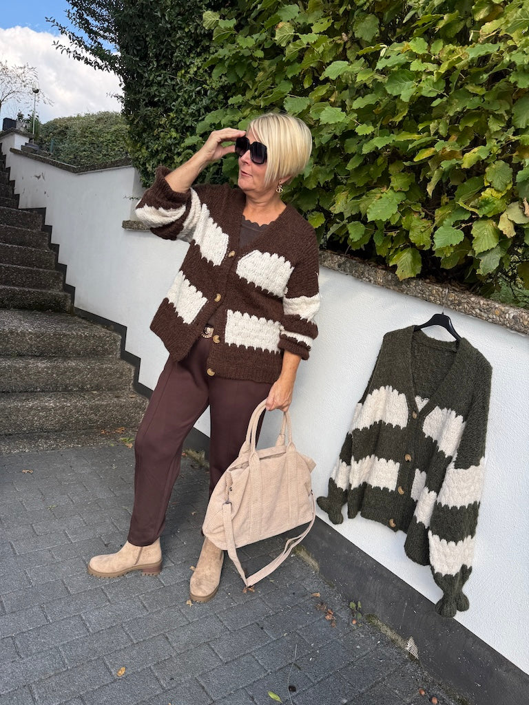 Kuschel-Cardigan mit großen Streifen