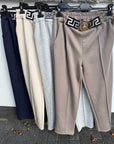 Joggpants mit ausgefallenem Gürtel