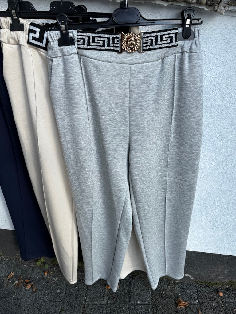 Joggpants mit ausgefallenem Gürtel
