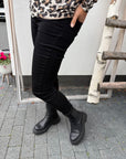 Basic Stretch-Jeans in Schwarz NOOS