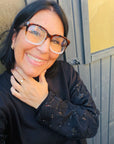 Pullover mit floraler Spitze an den Ärmeln in Schwarz