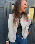 Hochgeschnittenes Langarmshirt mit Spitze in Grau