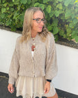 Cardigan mit dicken Knöpfen