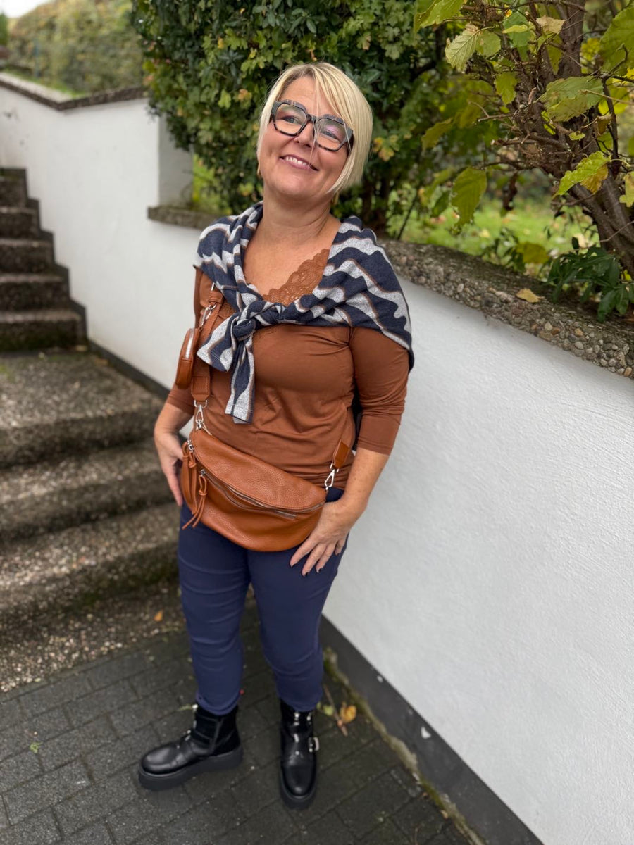 Pullover im Stylischen Wellenmuster in dunkelblau