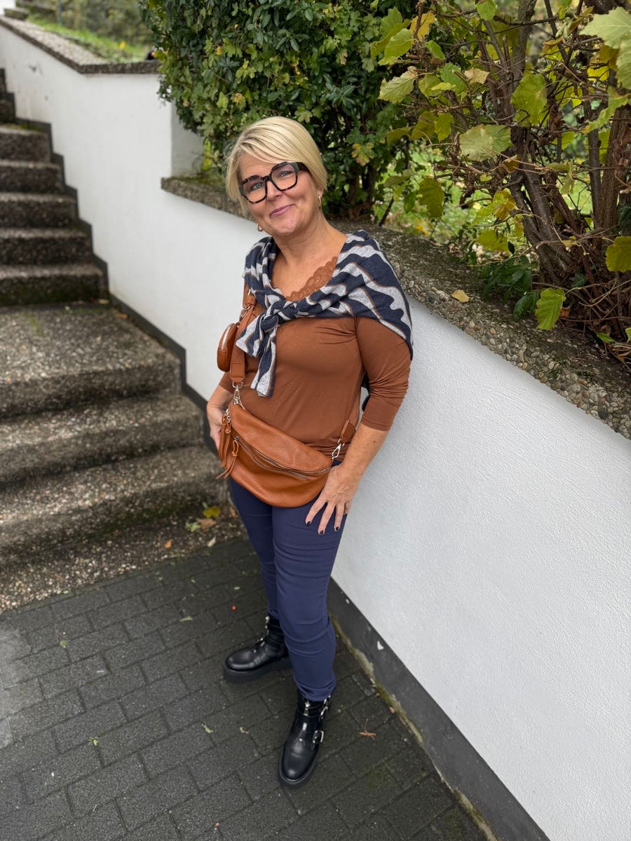 Pullover im Stylischen Wellenmuster in dunkelblau