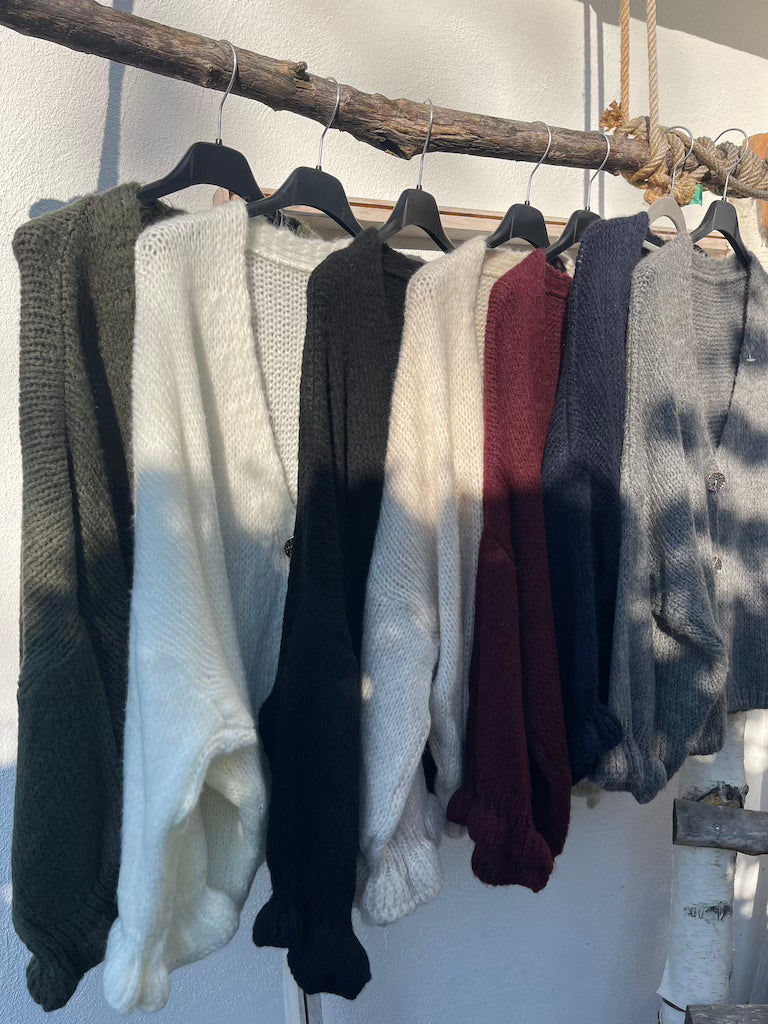 Cardigan mit Rüschen-Ärmeln