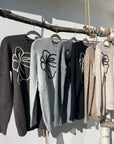Edler Wollpullover mit Blumen Gr. XS-L
