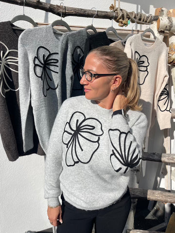 Edler Wollpullover mit Blumen Gr. XS-L