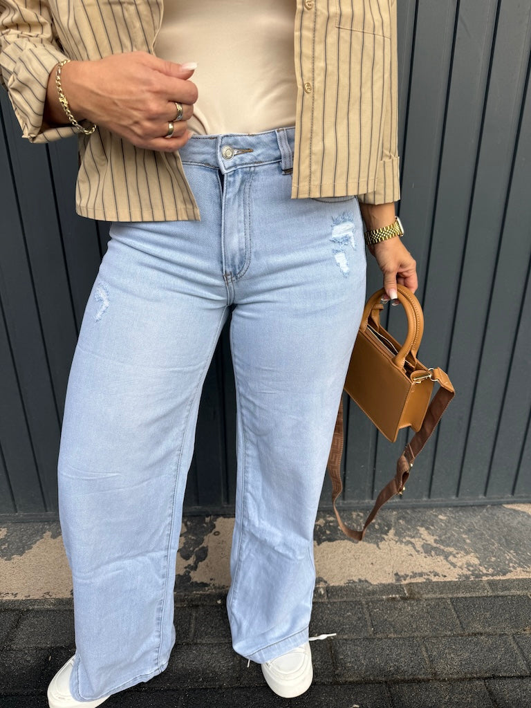 T26 Helle Jeans - Dad Fit - midwaist mit weitem Bein