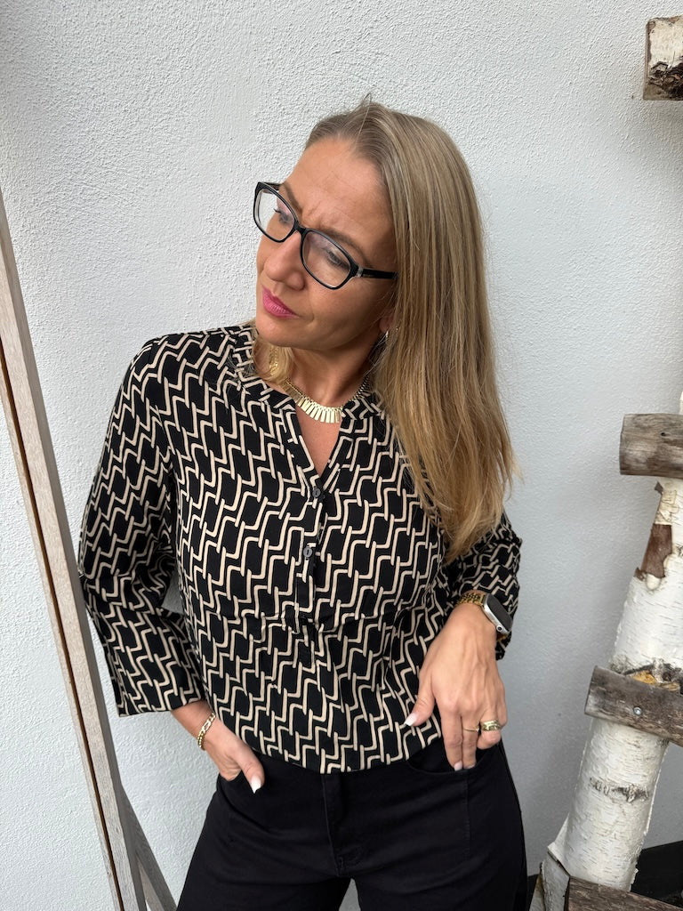Edle Bluse mit V-Ausschnitt & geometrischem Print
