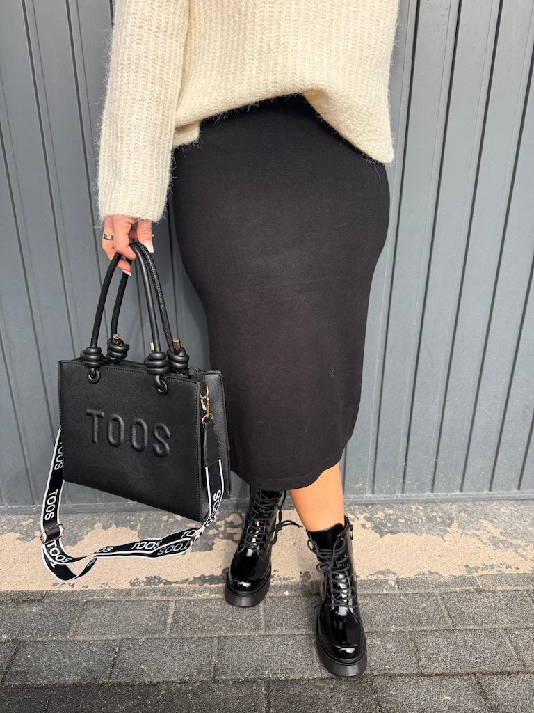 Stift-Rock in Schwarz