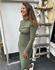 Kleid mit Raffung in Khaki