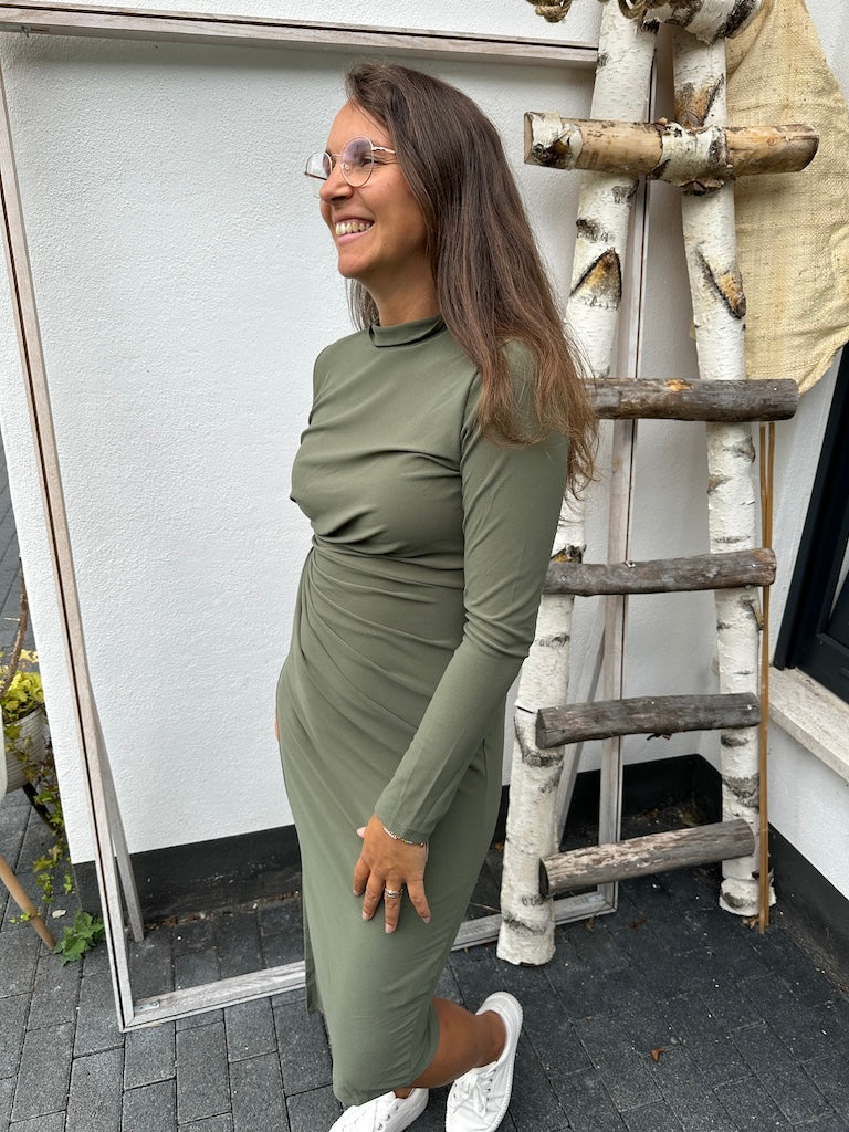 Kleid mit Raffung in Khaki