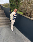 Moderne Jeans mit weitem Bein in Creme