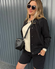 Bermuda Shorts in Leinenoptik in Schwarz