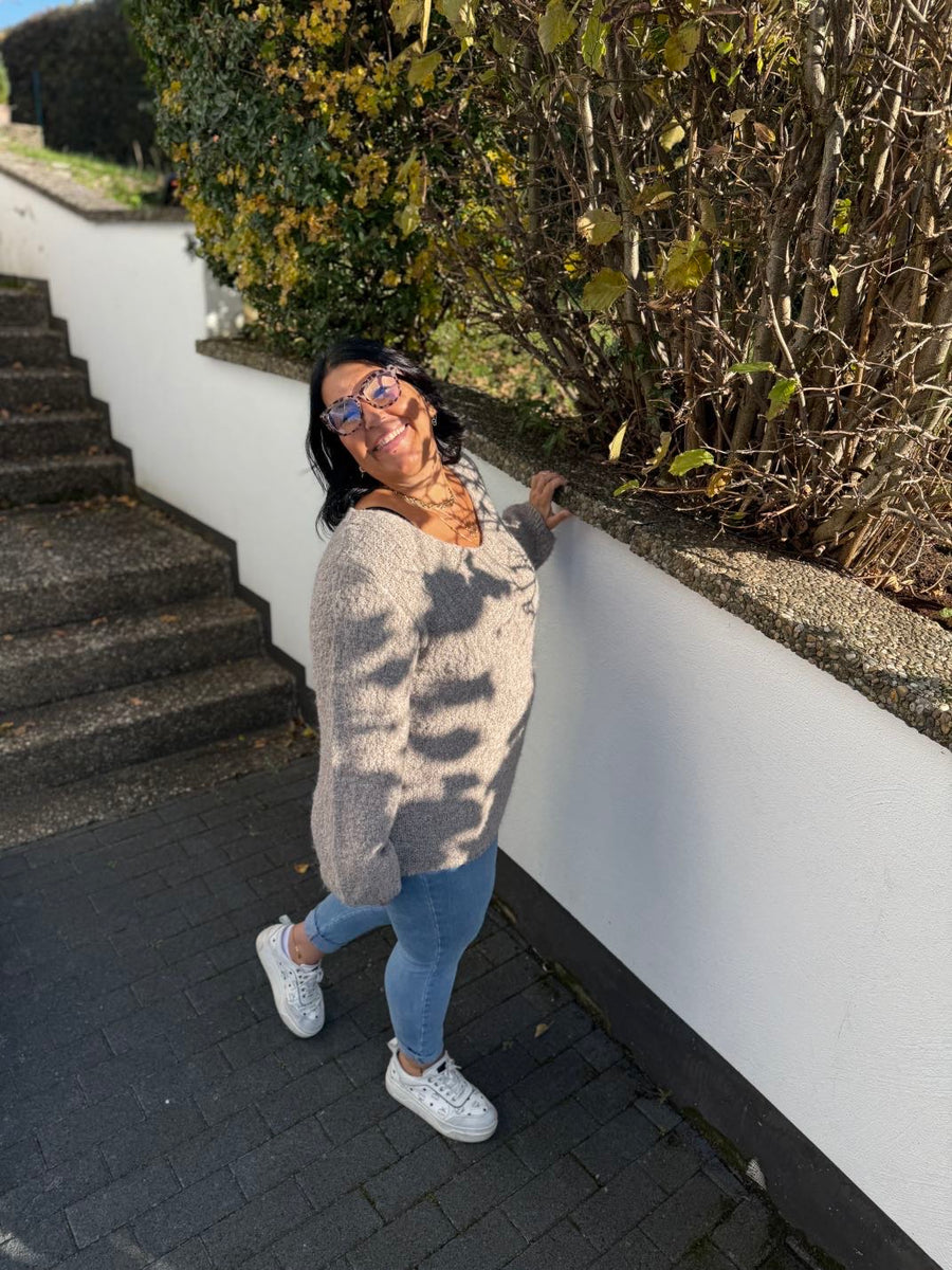 kuscheliger Pullover mit V-Ausschnitt