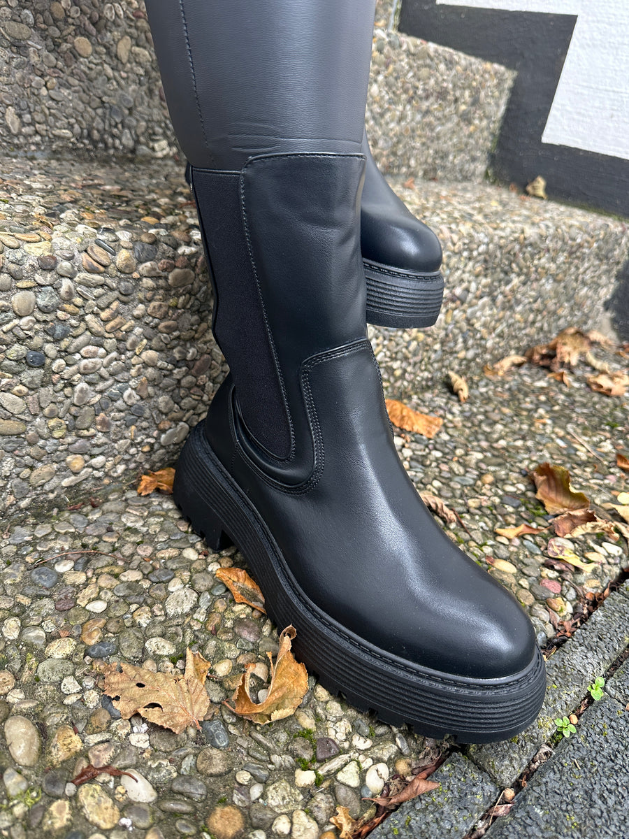 Boots mit Plateausohle