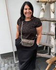 Banu Midirock in Schwarz